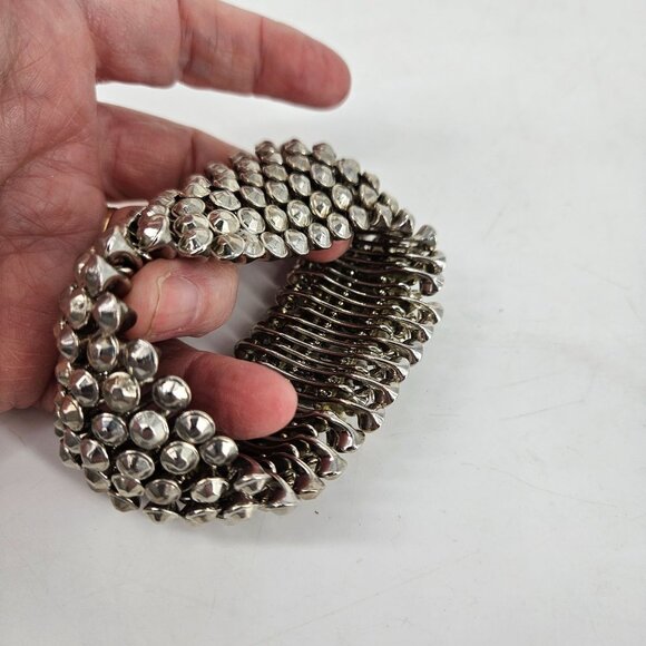 Stretch Metal Bead Bracelet Costume Jewelry Textured Jingle Silver Plated - Picture 4 of 8